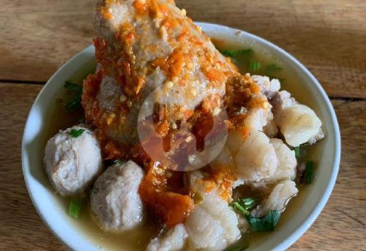 Bakso Gunung Simping: Rasa yang Menghantarkan Kenangan di Jantung Cilacap